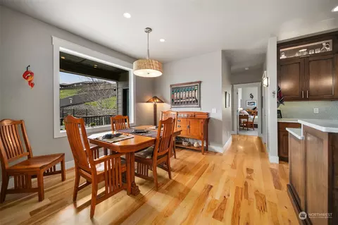 Dining - 75 Sunny Meadows Loop, Wenatchee, WA 98801 photo 1 of 1