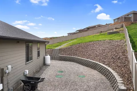 Exterior - 75 Sunny Meadows Loop, Wenatchee, WA 98801 photo 10 of 11