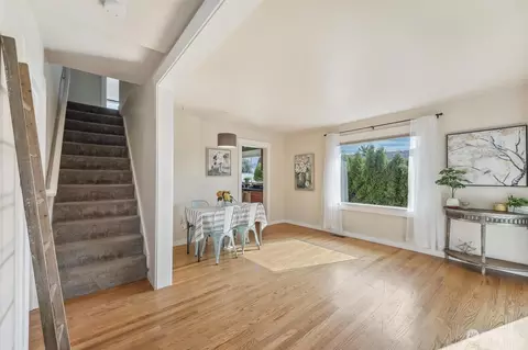 Dining - 1305 Marion St, Enumclaw, WA 98022 photo 1 of 1