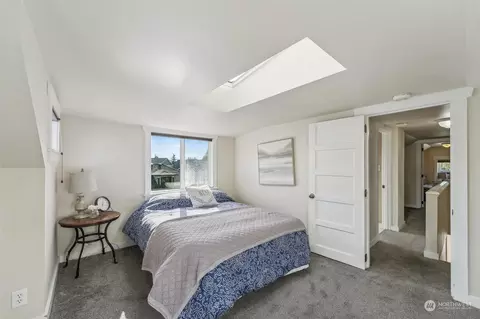 Bedroom - 1305 Marion St, Enumclaw, WA 98022 photo 5 of 5
