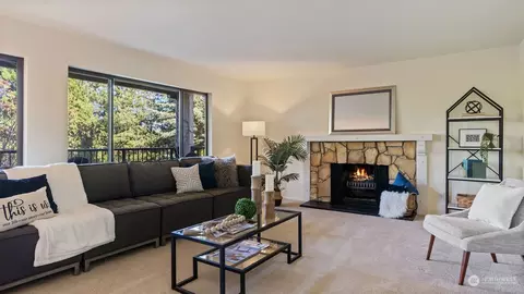 17914 23rd Ln NE #204, Shoreline, WA 98155