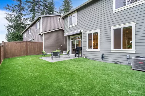 Exterior - 18721 46th Ave SE, Bothell, WA 98012 photo 4 of 7