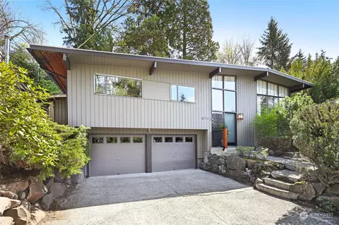 8712 25th Ave NE, Seattle, WA 98115