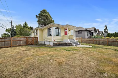Exterior - 1501 Mcdougall Ave, Everett, WA 98201 photo 2 of 5