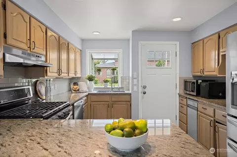 Kitchen - 1501 Mcdougall Ave, Everett, WA 98201 photo 1 of 4
