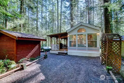 180 3 Big River Blvd E, Deming, WA 98244