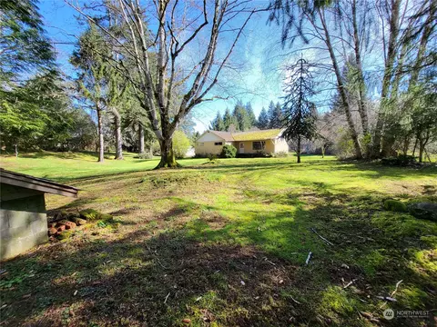 332 Shuwah Rd, Forks, WA 98331