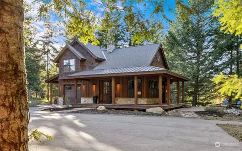 251 Leaden Queen Ln, Cle Elum, WA 98922