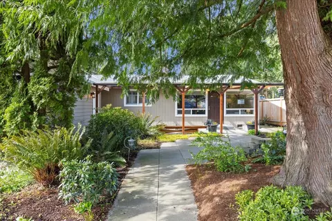 6309 168th St SW, Lynnwood, WA 98037