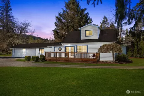 38421 SE Newton St, Snoqualmie, WA 98065