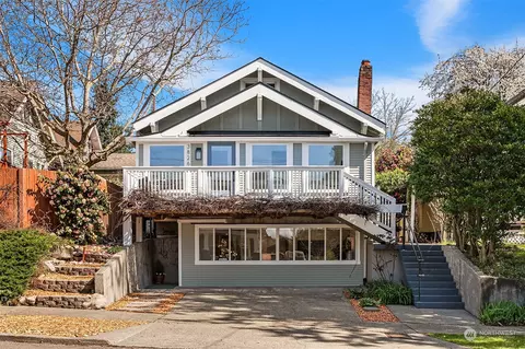 3826 Densmore Ave N, Seattle, WA 98103