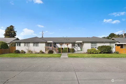 137 Hazel St, Burlington, WA 98233