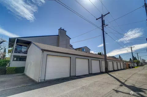 Exterior - 1906 Colby Ave #6, Everett, WA 98201 photo 7 of 8