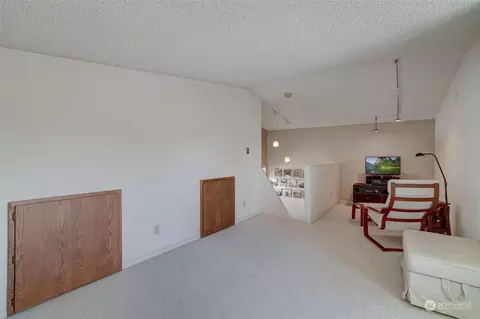 Living - 1906 Colby Ave #6, Everett, WA 98201 photo 5 of 5