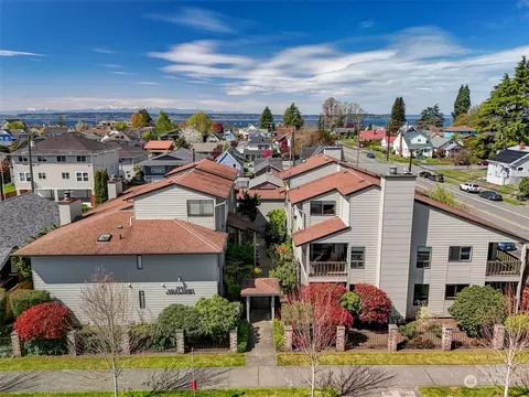 View/Area - 1906 Colby Ave #6, Everett, WA 98201 photo 4 of 7