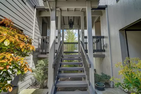 Exterior - 1906 Colby Ave #6, Everett, WA 98201 photo 3 of 8