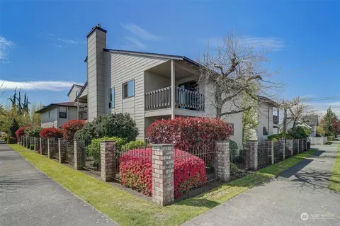 Exterior - 1906 Colby Ave #6, Everett, WA 98201 photo 2 of 8