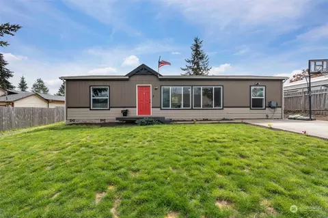 2809 Bowen St NE, Bremerton, WA 98310