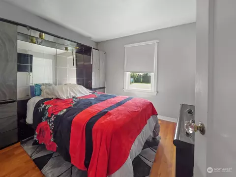 Bedroom - 43406 228th Ave SE, Enumclaw, WA 98022 photo 2 of 2