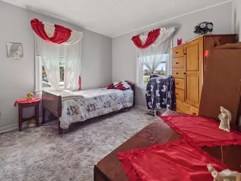 Bedroom - 43406 228th Ave SE, Enumclaw, WA 98022 photo 1 of 2
