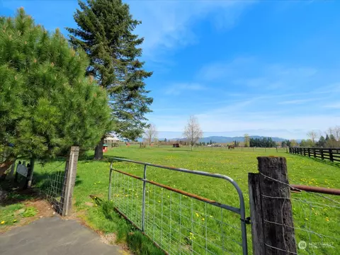 Exterior - 43406 228th Ave SE, Enumclaw, WA 98022 photo 10 of 14