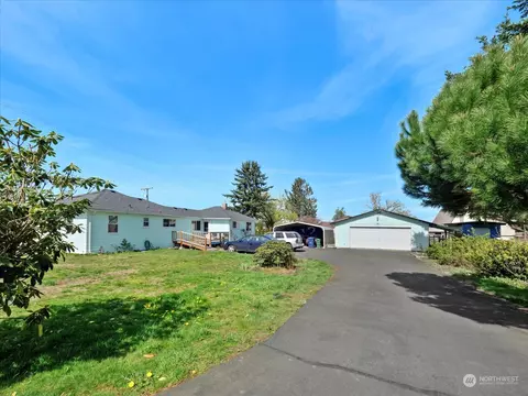 Exterior - 43406 228th Ave SE, Enumclaw, WA 98022 photo 5 of 14
