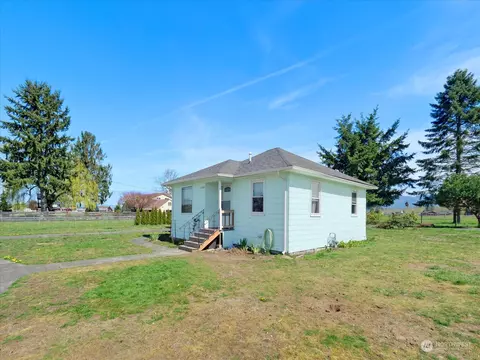 Exterior - 43406 228th Ave SE, Enumclaw, WA 98022 photo 2 of 14