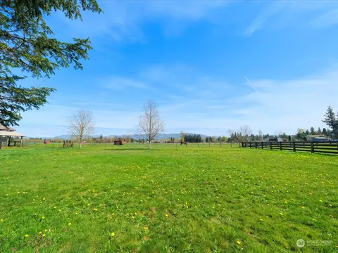 Exterior - 43406 228th Ave SE, Enumclaw, WA 98022 photo 11 of 14