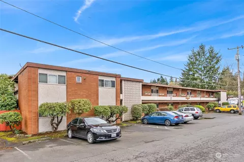 1121 SW 126th St, Seattle, WA 98146