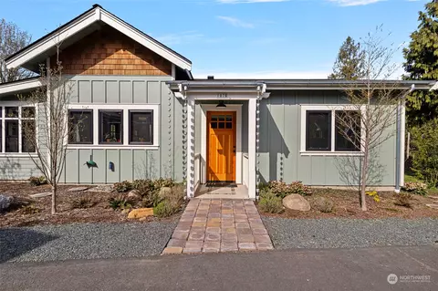107 B 6th St, Langley, WA 98260