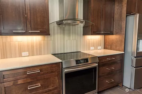 Kitchen - 11 Ridgefield Rd, Sequim, WA 98382 photo 4 of 5