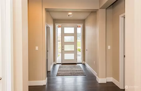 Entry Way - 11 Ridgefield Rd, Sequim, WA 98382 photo 1 of 2