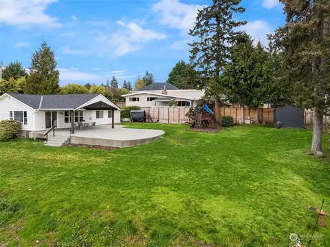Exterior - 8429 NE 177th St, Bothell, WA 98011 photo 6 of 6