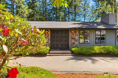 270 E Susan Ln, Union, WA 98592