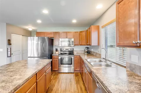 Kitchen - 17802 14th Avenue Ct E, Spanaway, WA 98387 photo 4 of 4