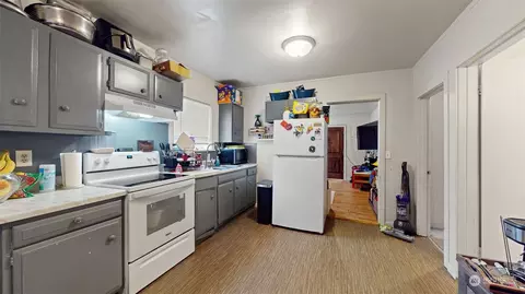 Kitchen - 2120 Madison St, Everett, WA 98203 photo 4 of 4