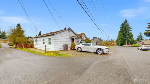 Exterior - 2120 Madison St, Everett, WA 98203 photo 6 of 10