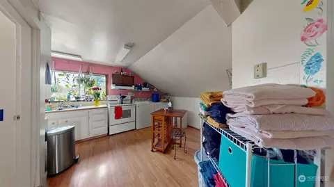 Exterior - 2120 Madison St, Everett, WA 98203 photo 4 of 10