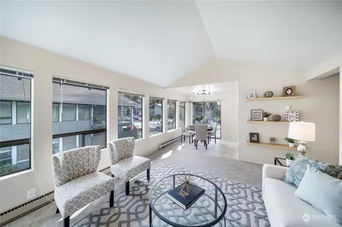 1602 149th Pl SE #3, Bellevue, WA 98007