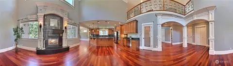Living - 11407 53rd Ave SE, Everett, WA 98208 photo 2 of 4