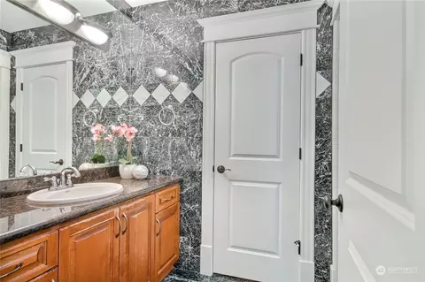Bath - 11407 53rd Ave SE, Everett, WA 98208 photo 6 of 6