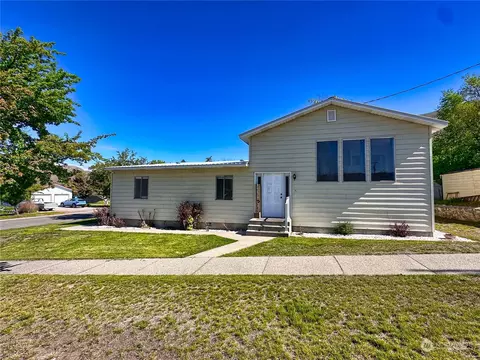 901 Tulip St, Coulee Dam, WA 99116