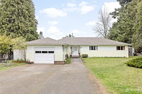 1311 W 11th St, Port Angeles, WA 98363