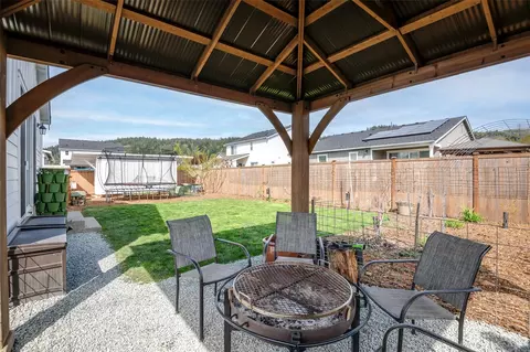 Exterior - 5703 157th Avenue Ct E, Sumner, WA 98390 photo 5 of 11