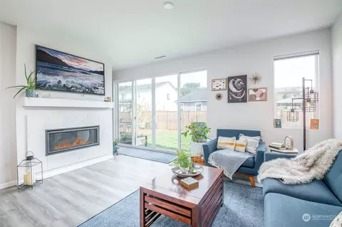 Living - 5703 157th Avenue Ct E, Sumner, WA 98390 photo 2 of 2