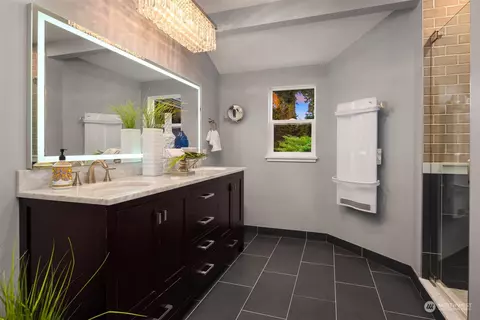 Bath - 238 Skyline Dr, Edmonds, WA 98020 photo 2 of 4