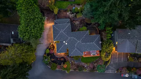 Exterior - 238 Skyline Dr, Edmonds, WA 98020 photo 7 of 7