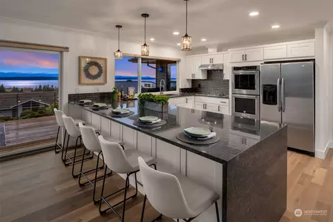 Kitchen - 238 Skyline Dr, Edmonds, WA 98020 photo 3 of 5