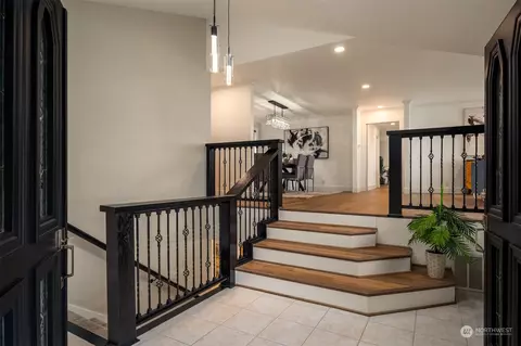 Entry Way - 238 Skyline Dr, Edmonds, WA 98020 photo 1 of 1