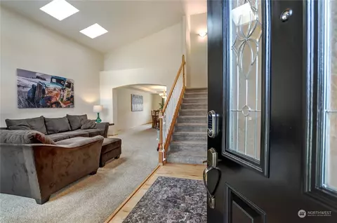 Entry Way - 1517 Daffodil Ave NE, Orting, WA 98360 photo 1 of 5